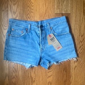 LEVI’S 501 DENIM SHORTS
